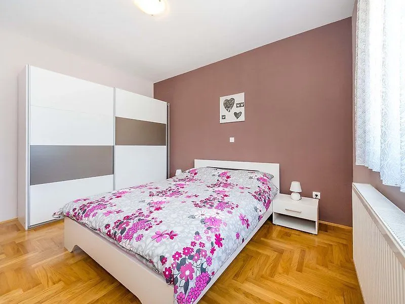 Hotel Brkic - Three Bedroom Novalja Croatia
