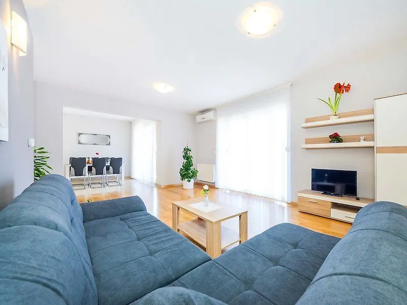 Hotel Brkic - Three Bedroom Novalja Croatia