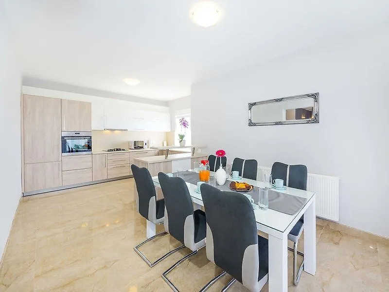 Brkic - Three Bedroom Novalja Hotel Zadar