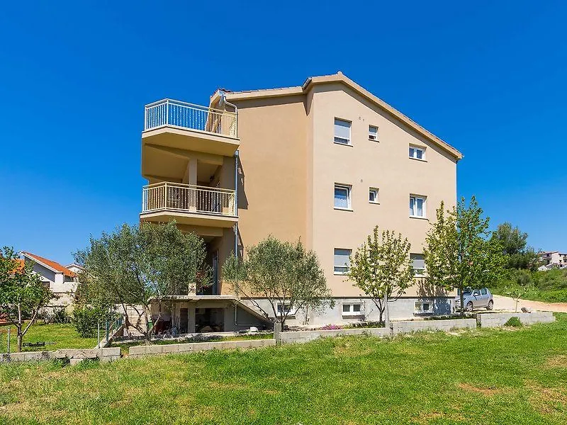 Hotel Brkic - Three Bedroom Novalja